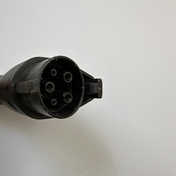 OEM Chevy Volt Bolt EUV Battery Charger - Picture 5 of 9